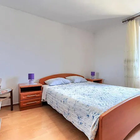 Дом отдыха Laura By Interhome Пула