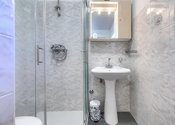 Laura By Interhome Vikendica Pula