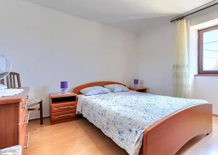 Vikendica Laura By Interhome Pula